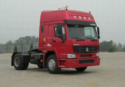 ZZ4187V3517C 豪泺牵引汽车图片