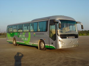 金旅12米24-67座客车(XML6121J18)
