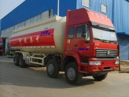 粉粒物料运输车