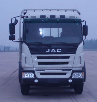 HFC1256K1R1T 江淮211马力前四后四(小三轴)柴油8.5米国三载货汽车图片