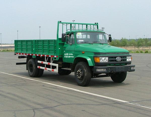 CA1147K2LEA80 解放256马力单桥柴油5.2米国三长头柴油载货汽车图片