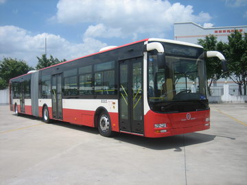 金旅18米24-56座城市客车(XML6185J13C)