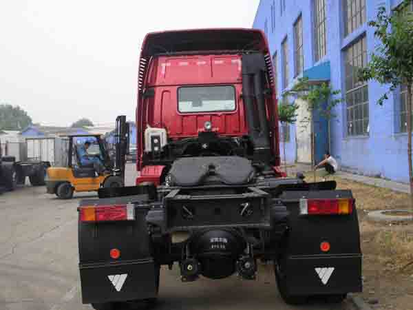 BJ4253SNFJB-S 欧曼半挂牵引汽车图片
