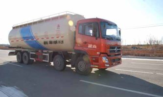 粉粒物料运输车