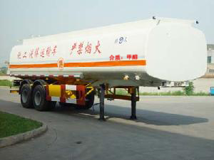 江淮扬天10米25吨化工液体运输半挂车(CXQ9352GHY)