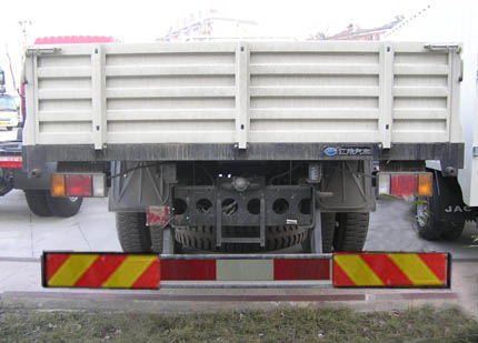 HFC1121K3R1ZT 江淮158马力单桥柴油6.7米国三载货汽车图片