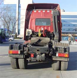 BJ4183SLFJA-13 欧曼半挂牵引汽车图片