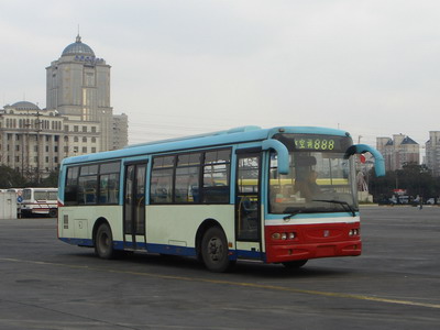 申沃SWB6105-3城市客车图片