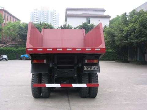 XC3252B3 铁马292马力后双桥,后八轮柴油5.1米国三自卸车图片