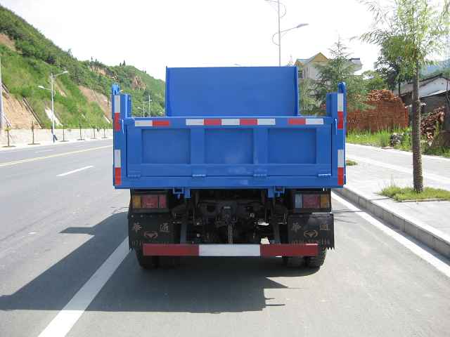 JN4015PD 华通3.2米自卸低速货车图片