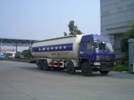 粉粒物料运输车