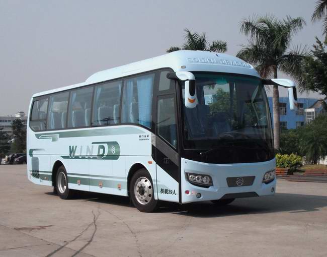 金旅9米24-39座客车(XML6908J13)