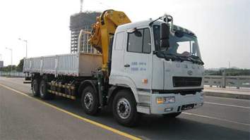 华菱之星牌HN5310P29D6M3JSQ随车起重运输车