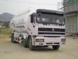 粉粒物料运输车