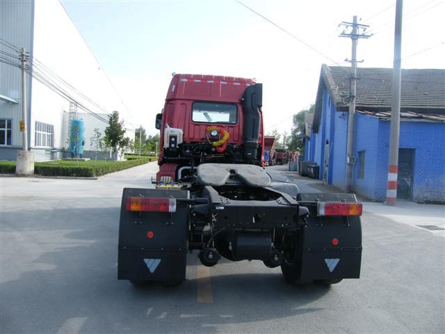 BJ4253SNFKB-12 欧曼半挂牵引车图片