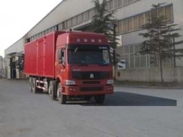 厢式运输车