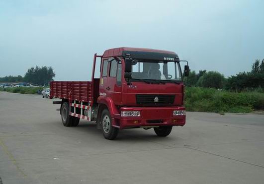 ZZ1164K4215C1 黄河220马力单桥柴油5.6米国三载货汽车图片