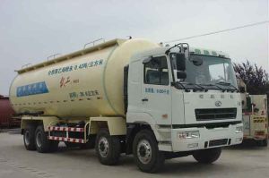 粉粒物料运输车