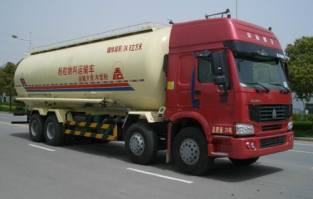 粉粒物料运输车
