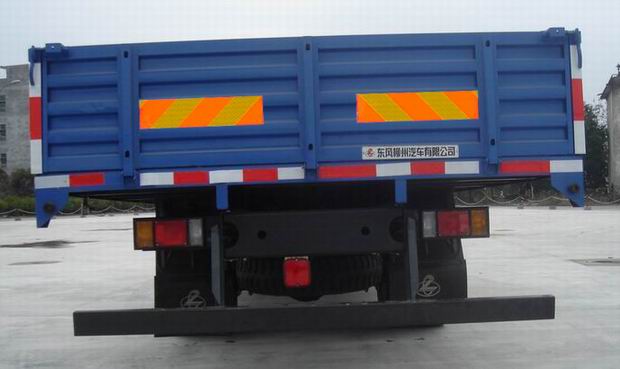 LZ1160RAM 乘龙143马力单桥柴油6.2米国三载货汽车图片