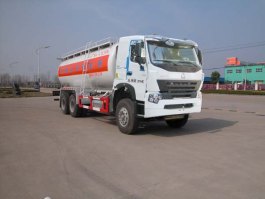 粉粒物料运输车