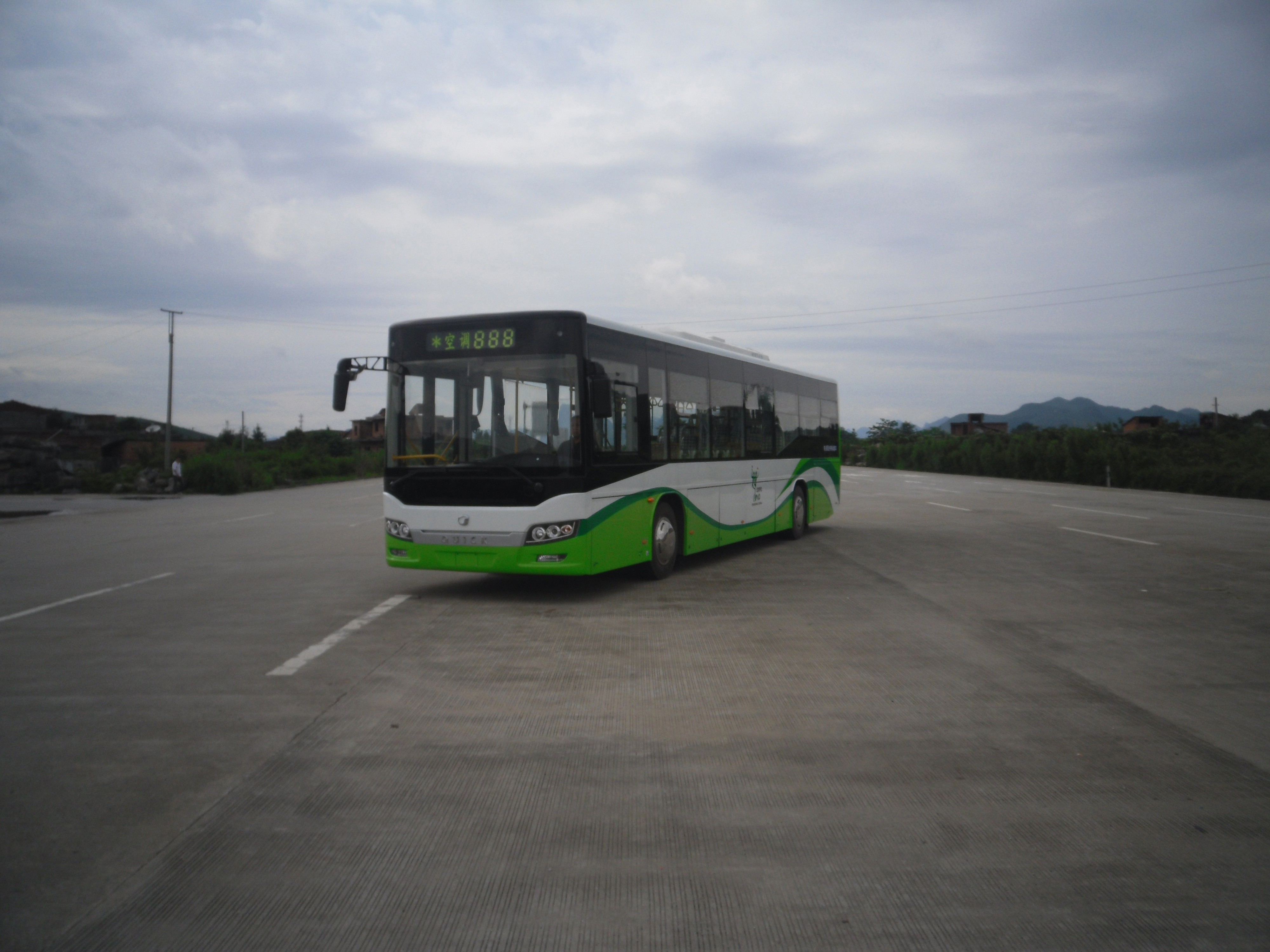 桂林GL6120BEV纯电动城市客车公告图片