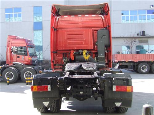 BJ4189SLFKA 欧曼半挂牵引车图片