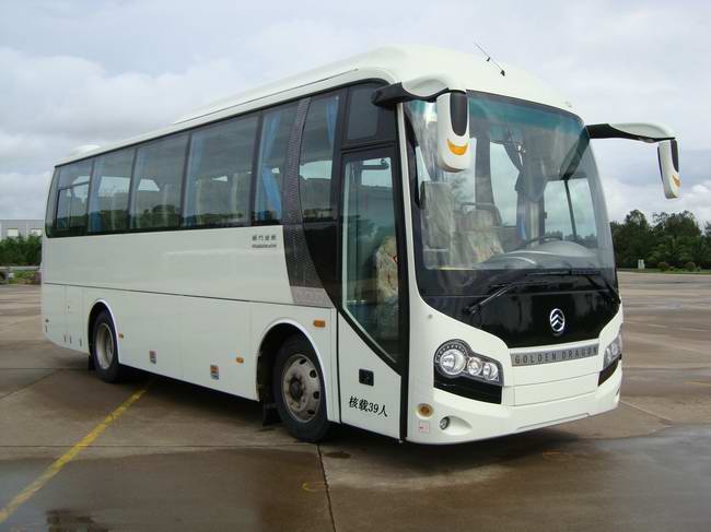 金旅9米24-39座客车(XML6909J28)