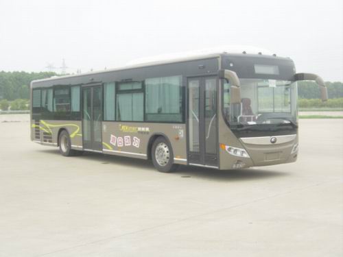 宇通ZK6126CHEVGAA混合动力电动城市客车公告图片