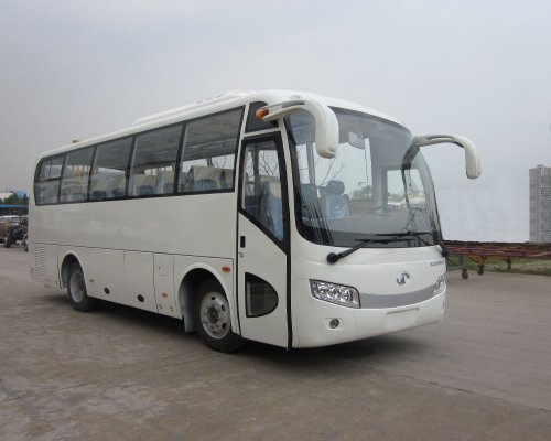 东宇8米24-35座客车(NJL6808YNA)