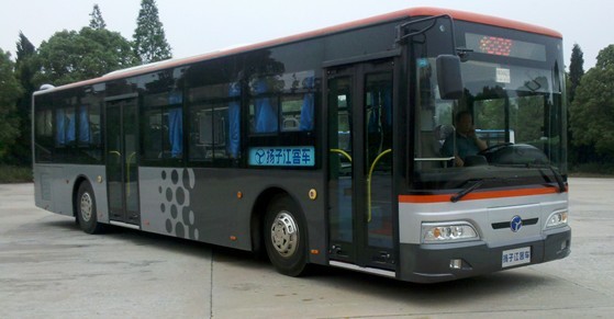 扬子江WG6121CHM4城市客车图片