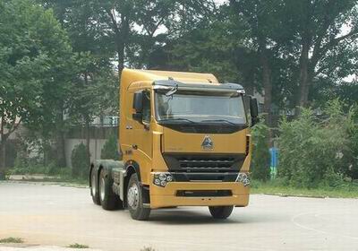 ZZ4257V3247P1M 豪泺牵引汽车图片