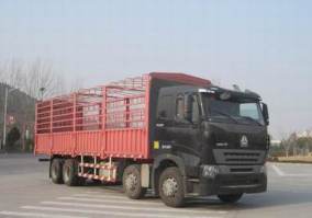 仓栅式运输车