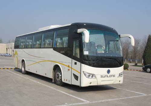 申龙12米24-57座客车(SLK6122F5AN)
