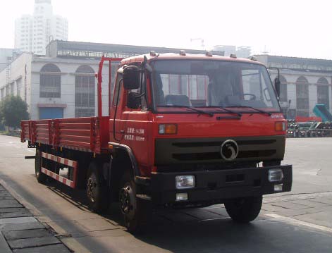 STQ1161L14Y4D4 十通220马力前四后四(小三轴)柴油8.6米国四载货汽车图片