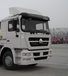 ZZ4183M3611D1Z 斯达-斯太尔集装箱半挂牵引车图片