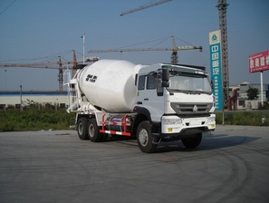 ZZ5251GJBN3841D1L 斯达-斯太尔牌混凝土搅拌运输车图片