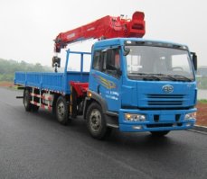 随车起重运输车