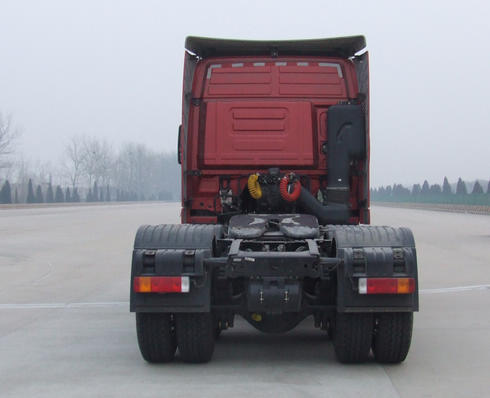 BJ4259SNFJB-XB 欧曼半挂牵引车图片