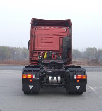 BJ4259SNFJB-1 欧曼半挂牵引车图片