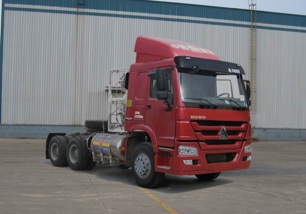 豪泺ZZ4257N3847E1LH牵引汽车公告图片