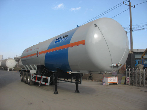 安瑞科12.8米24.6吨液化气体运输半挂车(HGJ9401GYQ7)