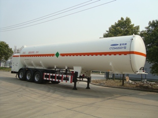 查特13米26吨低温液体运输半挂车(CTZ9402GDY)
