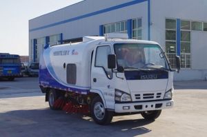 扫路车