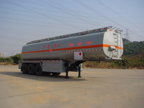 永强12.3米28吨化工液体运输半挂车(YQ9402GHY)