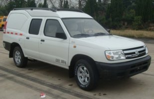东风牌ZN5023XXYH2M厢式运输车