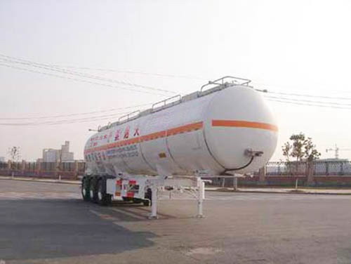 中集13米31吨化工液体运输半挂车(ZJV9403GHYTHA)