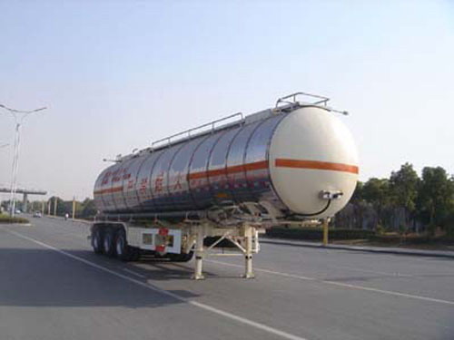 中集13米30吨易燃液体罐式运输半挂车(ZJV9403GRYTHE)