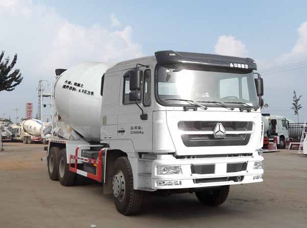 XT5250GJBHK43G4L型混凝土搅拌运输车图片