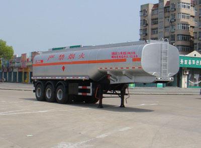神狐11米30吨化工液体运输半挂车(HLQ9401GHY)